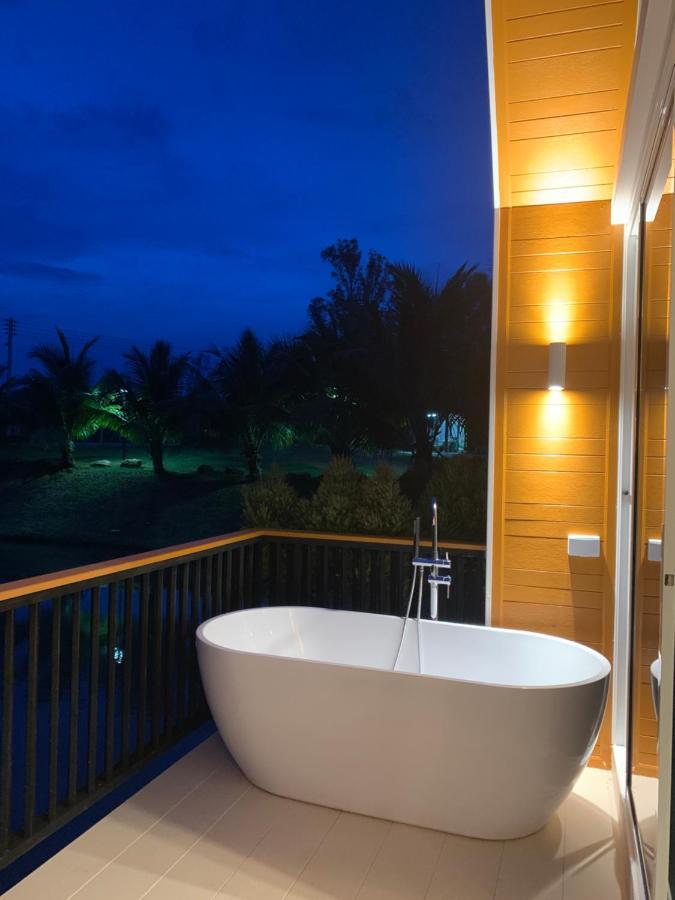 Baan Suan Madam บ้านสวนมาดามวังน้ำเขียว Luaran gambar